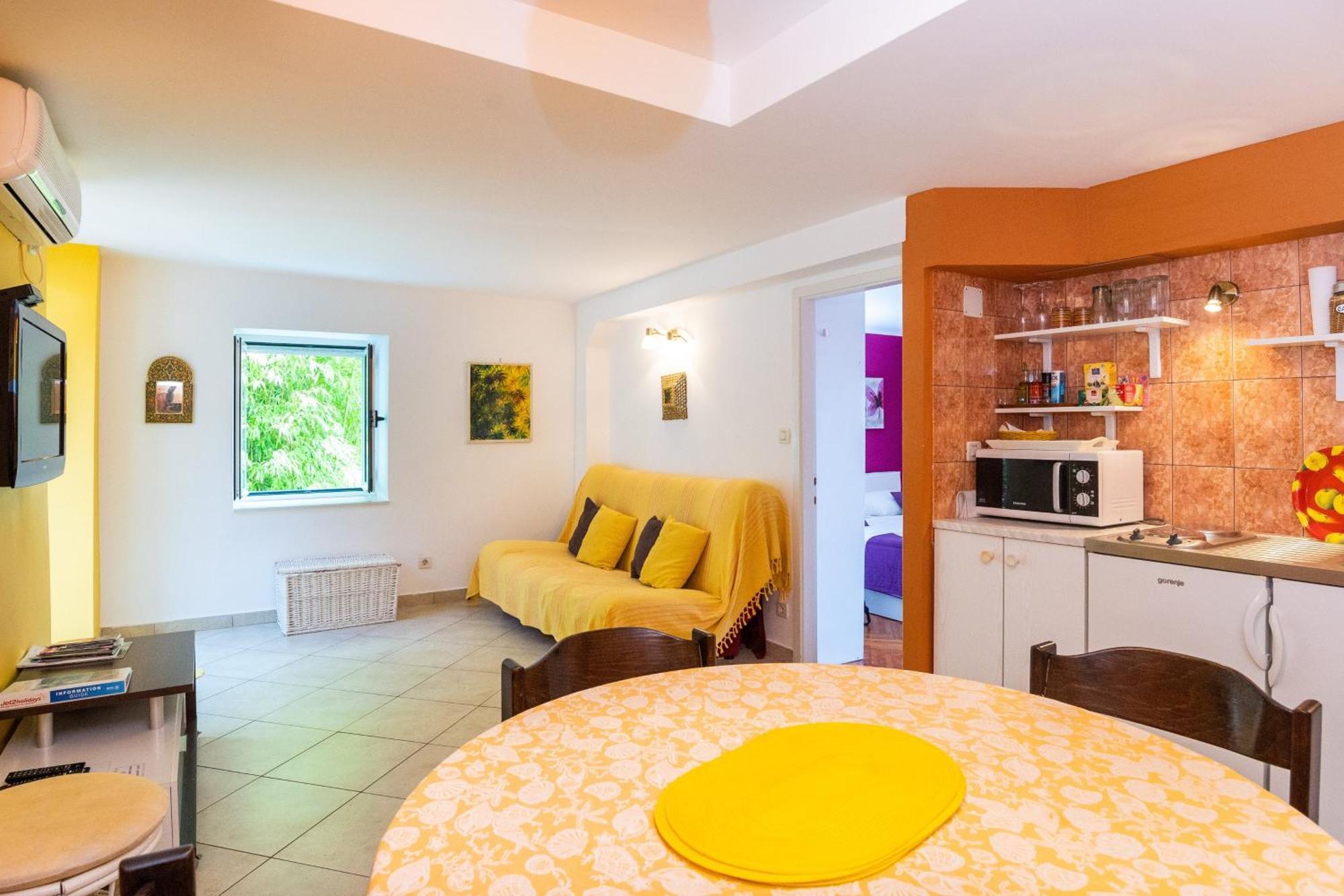 Apartments Mare Mlini Rum bild